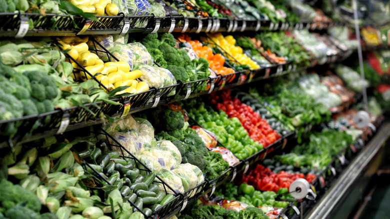 Produce aisle selection