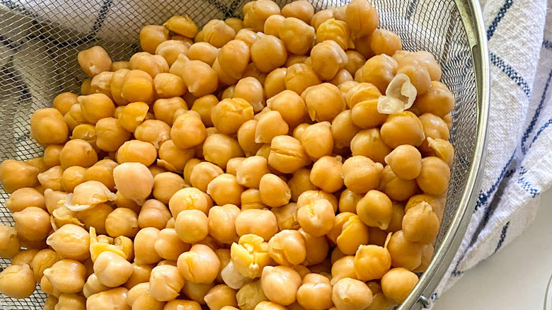 garbanzo beans in collander 