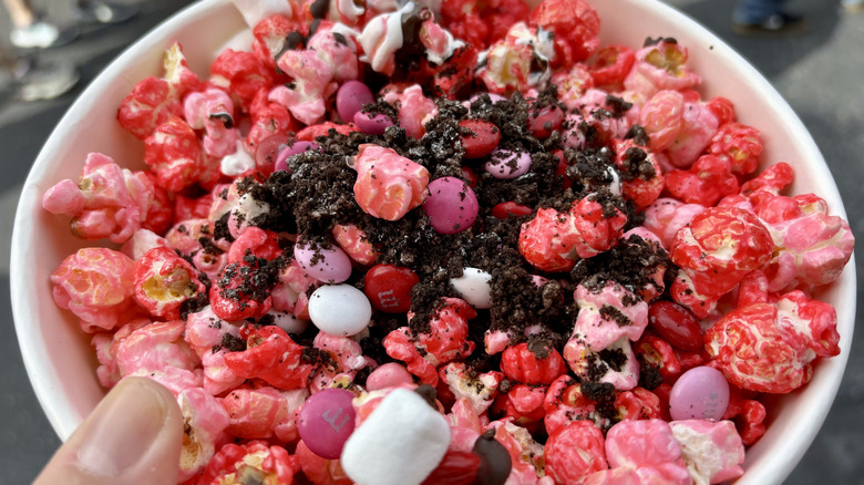 Sweetheart Popcorn mix