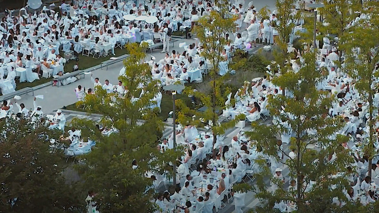 Diner en Blanc aerial view