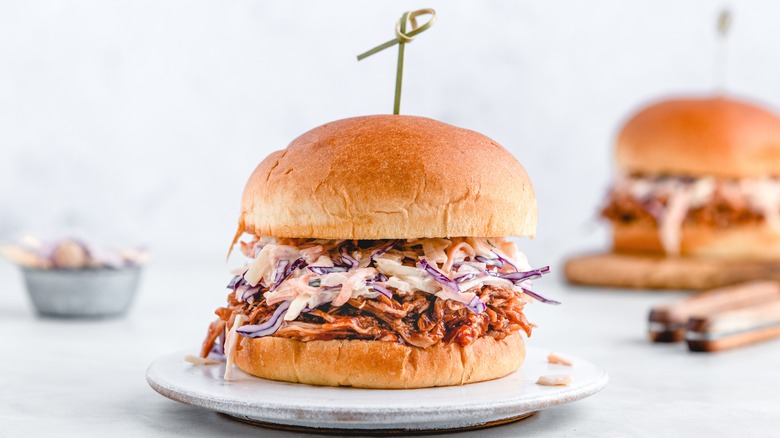 Pulled pork sandwich with coleslaw