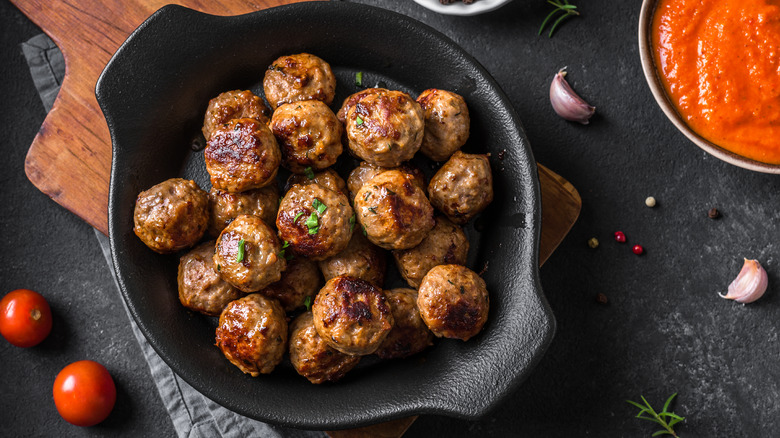 Meatballs in pan 