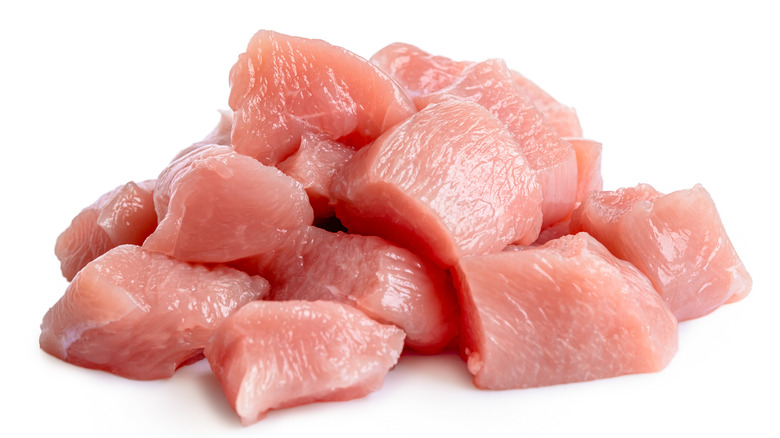 pile of raw chicken