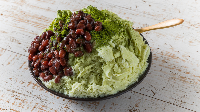 bingsu matcha tea shaved ice with sweet beans