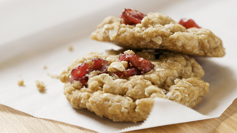 oatmeal cookies with fruit