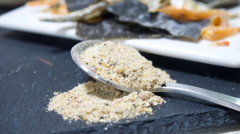 spoonful of kelp powder seasoning 