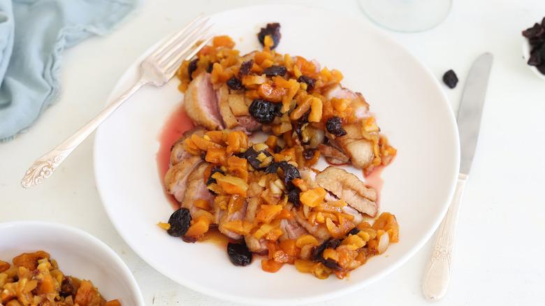 duck sevred with apricot chutney