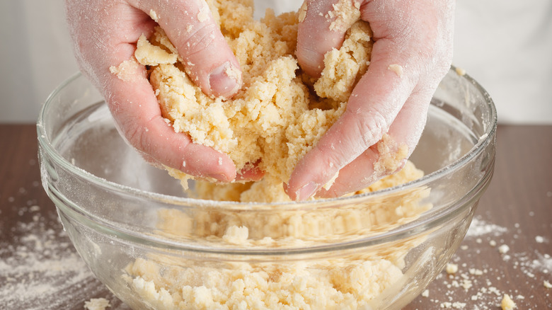 forming a pie crust