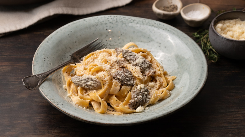 morel mushroom cream sauce pasta 