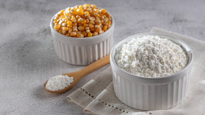 cornstarch next to corn kernels