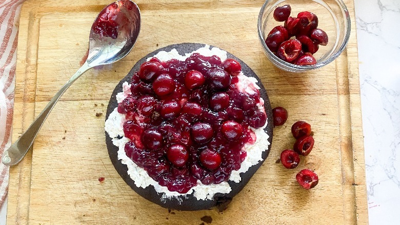 black forest cake layer