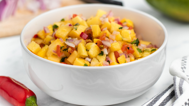 fresh mango salsa in bowl 