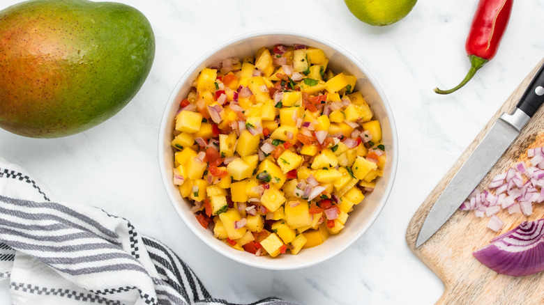 fresh mango salsa in bowl 