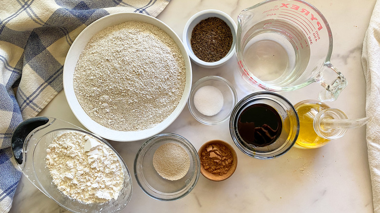 ingredients for pumpernickel bread