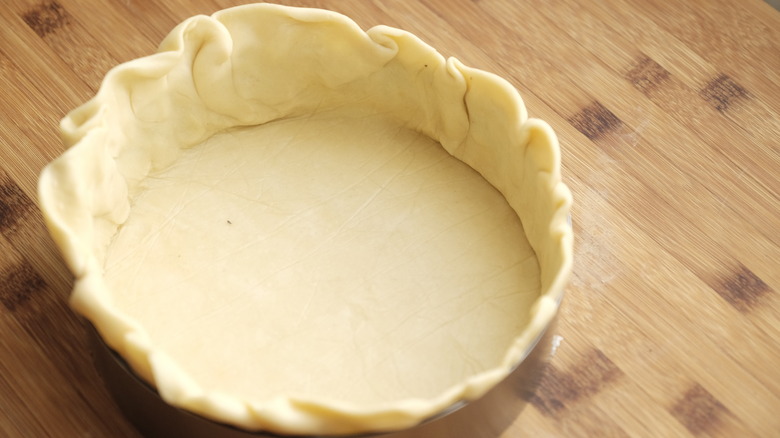 pie crust in mold 