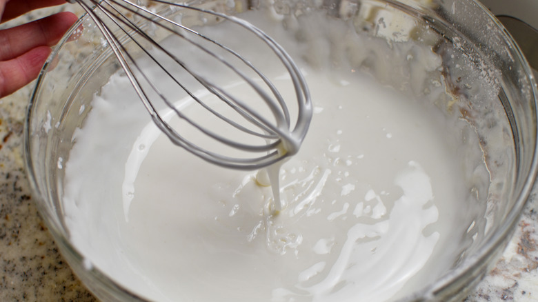 icing in a bowl 