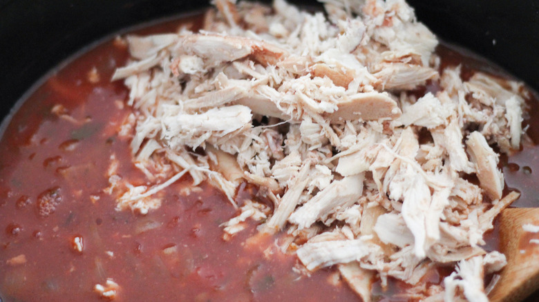 shredded chicken in slow cooker