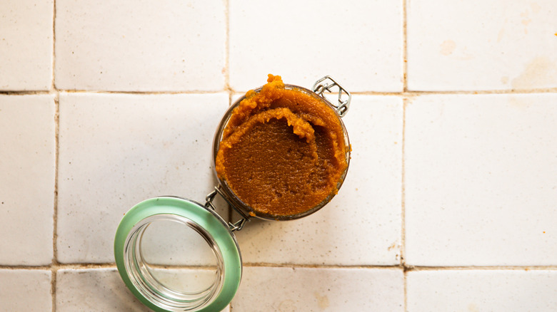 Cooled squash puree in jar