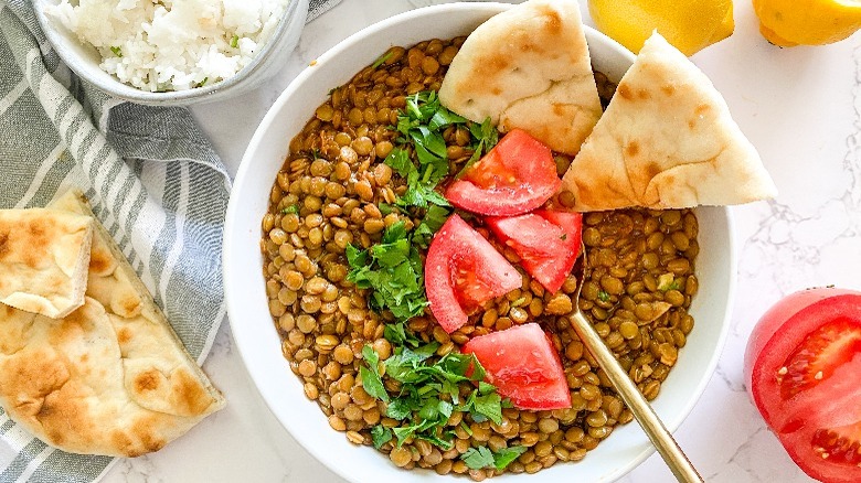 lentils with tomatoes and naan