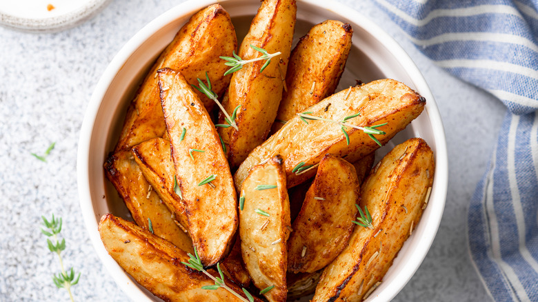 crispy roasted potato wedges