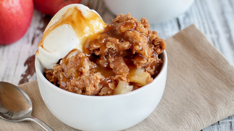 thick streusel topping