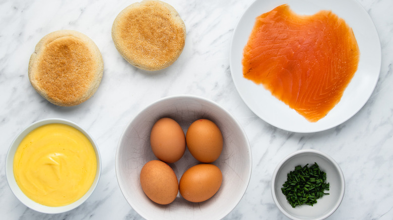 salmon eggs Benedict ingredients