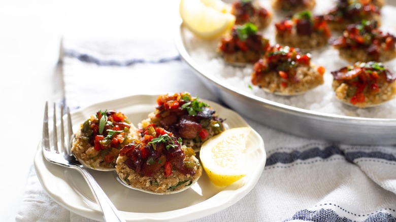 clams casino with bacon and bell pepper