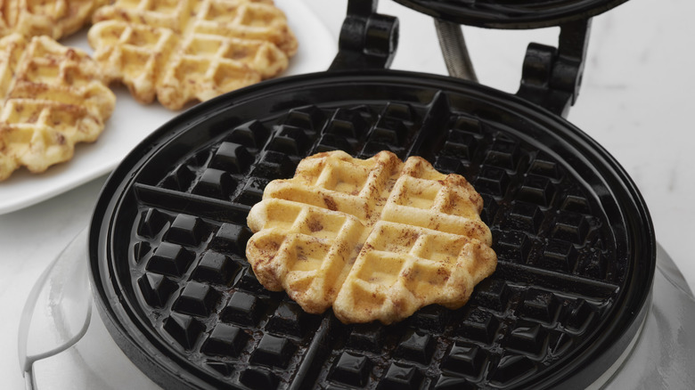 cinnamon waffles in iron