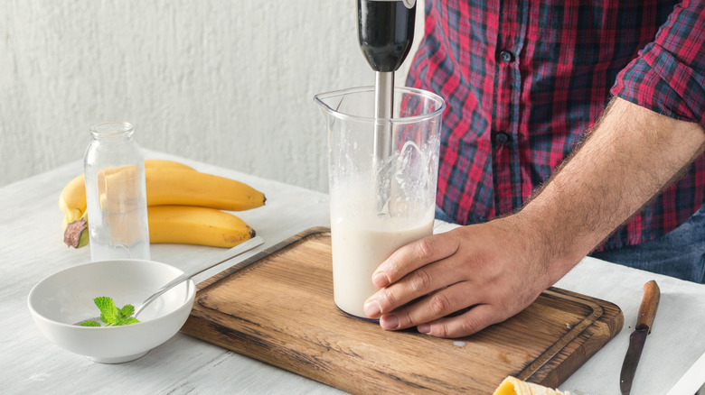 making banana cream