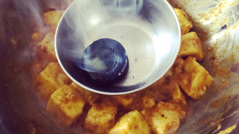 dhungar cooking method with potatoes