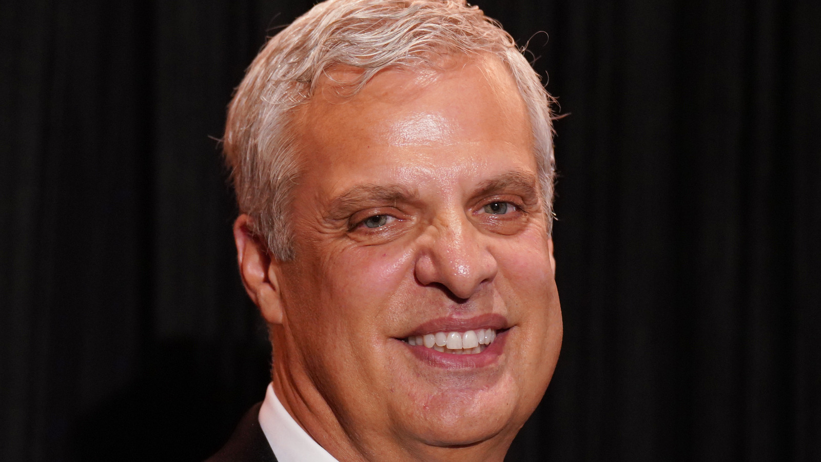 Eric Ripert's Go-To Resource To Keep Up With Sustainable Seafood