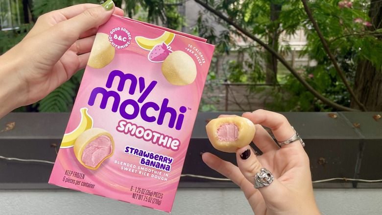 mymochi strawberry banana smoothie