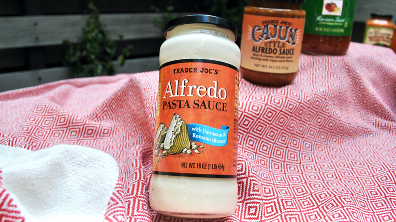 trader joe's alfredo pasta sauce