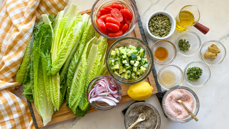 romaine salad with vinaigrette ingredients