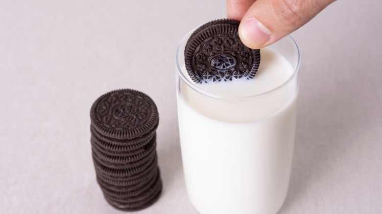 Oreo and milk