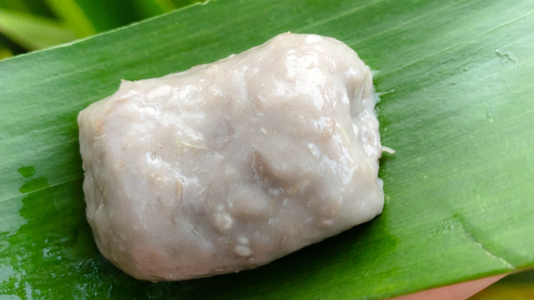 Paiai pounded taro on leaf