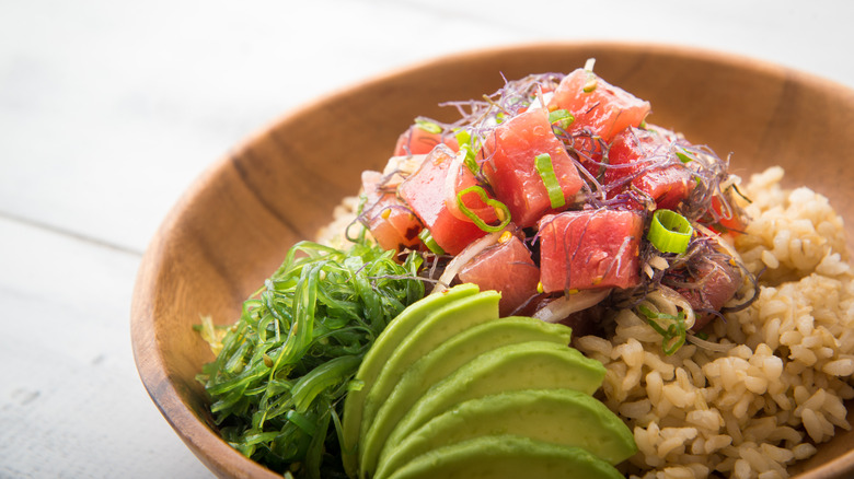 ahi tuna poke bowl