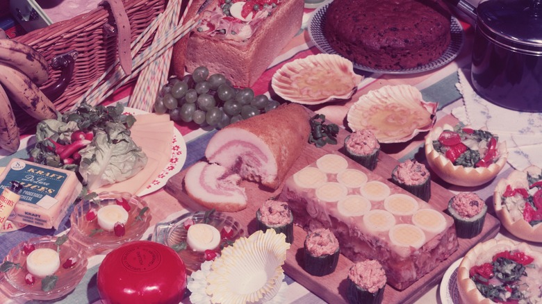feast with aspic