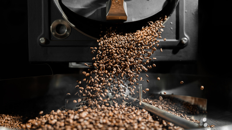 Coffee roasting machine