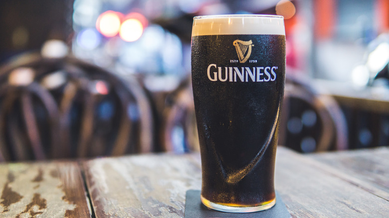 https://www.tastingtable.com/img/gallery/everything-you-need-to-know-about-guinness/intro-1664395483.jpg