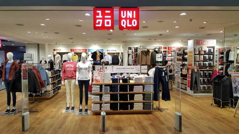 UNIQLO store