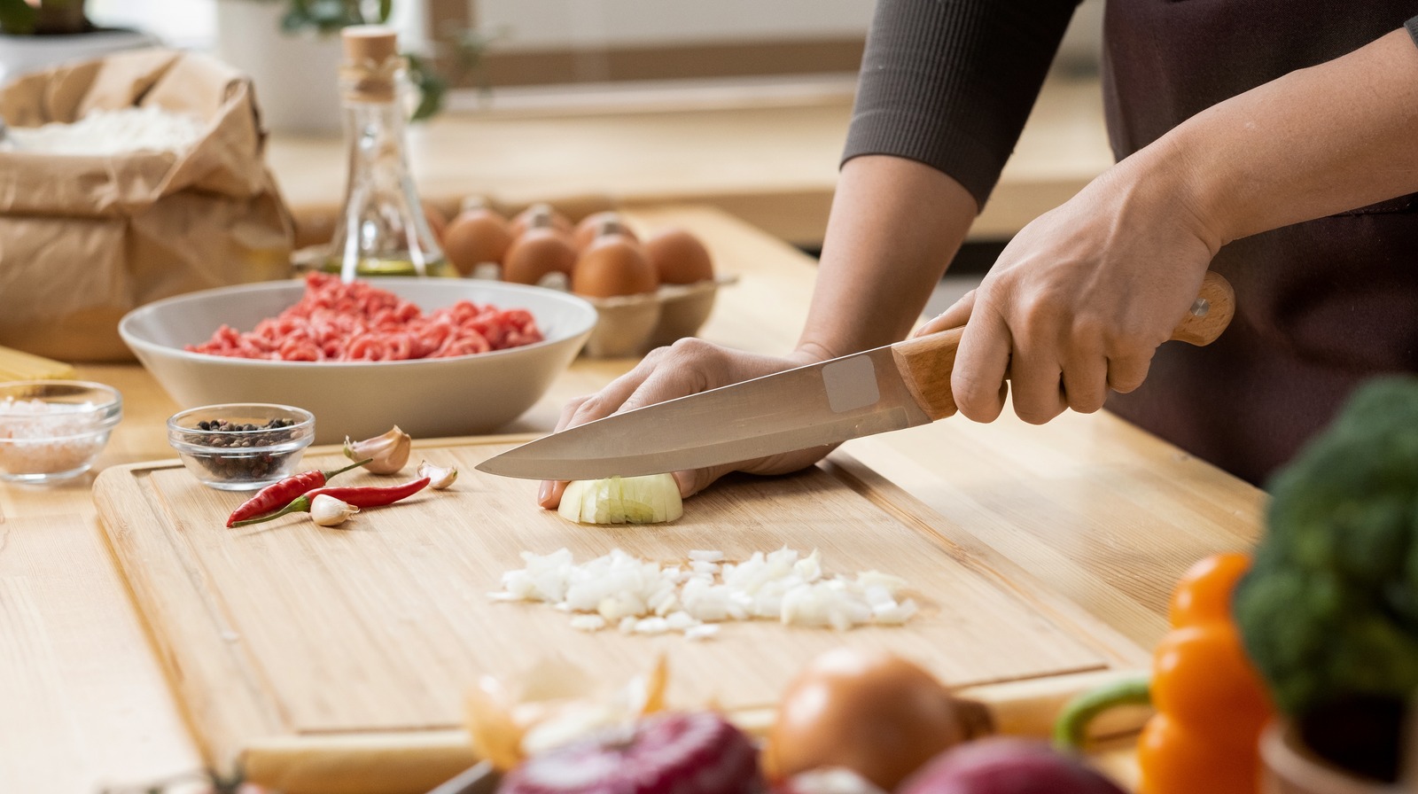 The Right Cutting Board Can Keep Your Knives Sharper