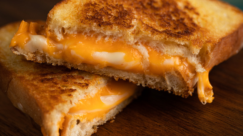 Grilled cheese sandwich