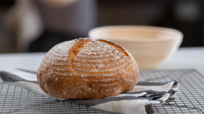 Fresh bread on cooling rack