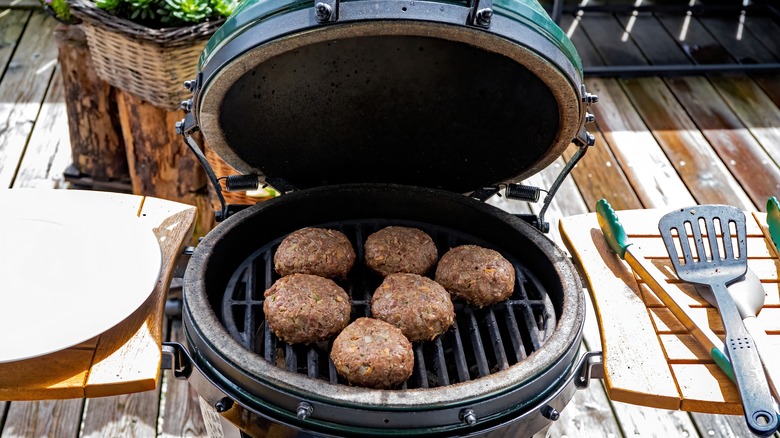 venison burgers on grill