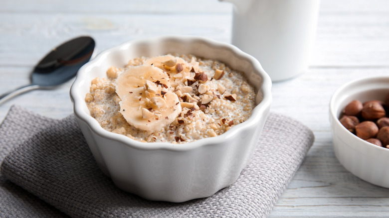 Quinoa breakfast porridge