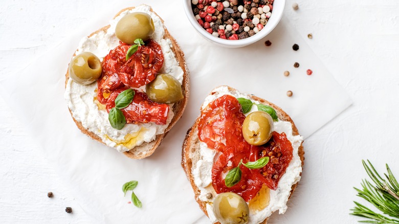 crostini with ricotta