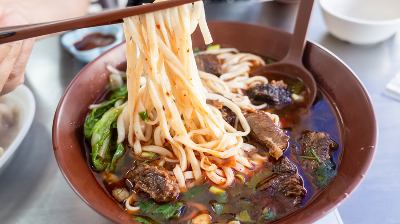 Braised beef noodle soup