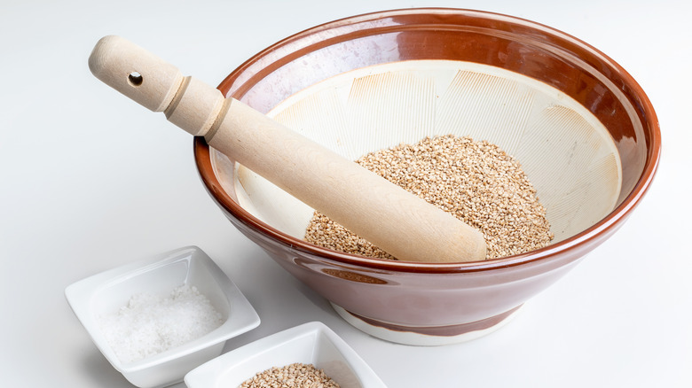 Suribachi filled with grain