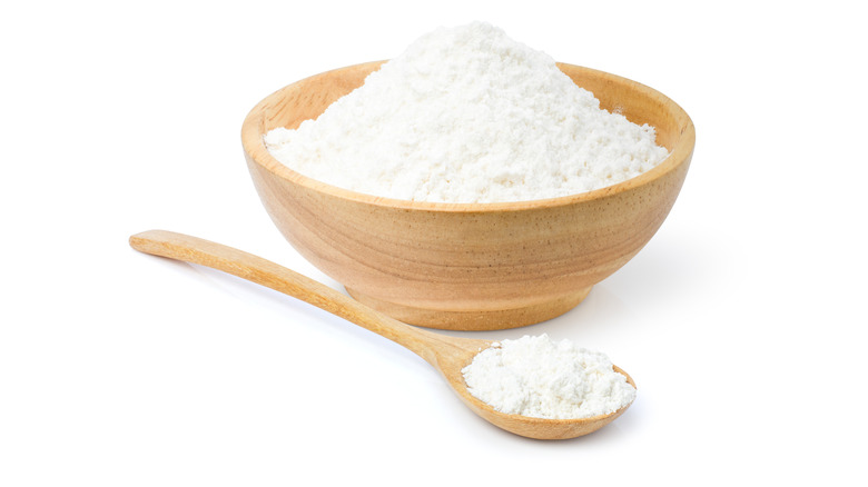 Bowl tapioca flour 